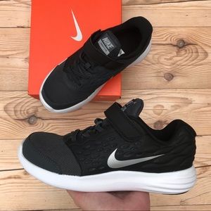 Nike Lunarstelos PSV